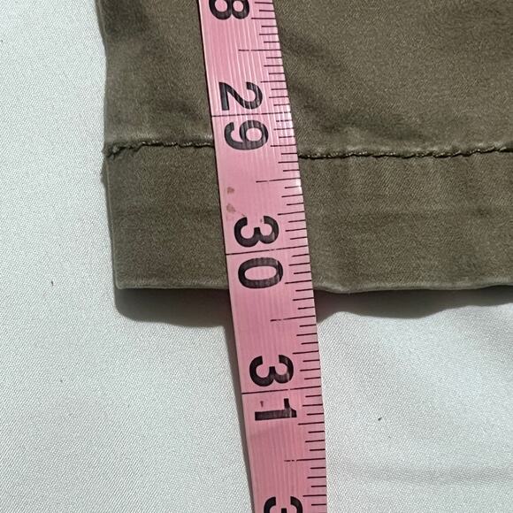 Cabi Women’s 8 Utility Chino Pants Khaki Straight Leg Cargo Pockets 30 Inseam - Picture 5 of 8